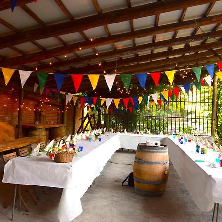 Agriturismo Casa De Colores Moretta المظهر الخارجي الصورة