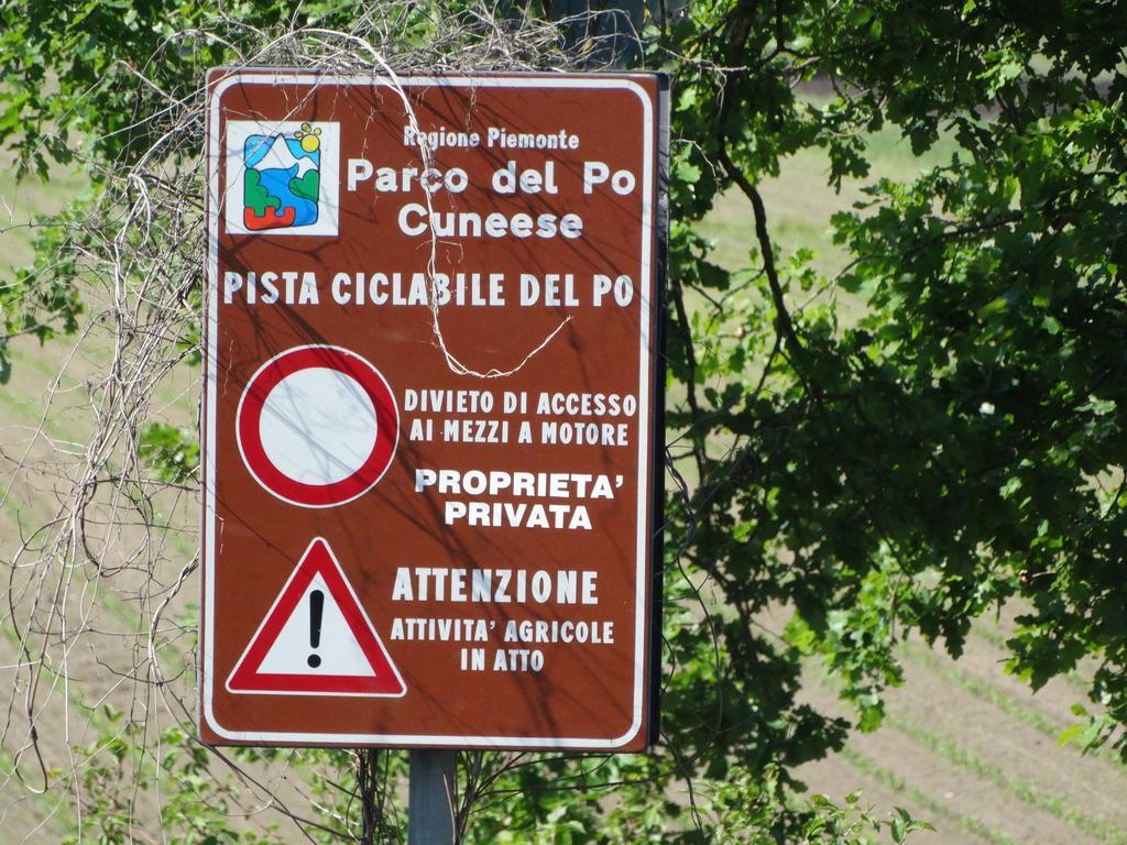 Agriturismo Casa De Colores Moretta المظهر الخارجي الصورة