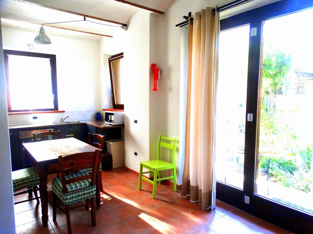 Agriturismo Casa De Colores Moretta المظهر الخارجي الصورة