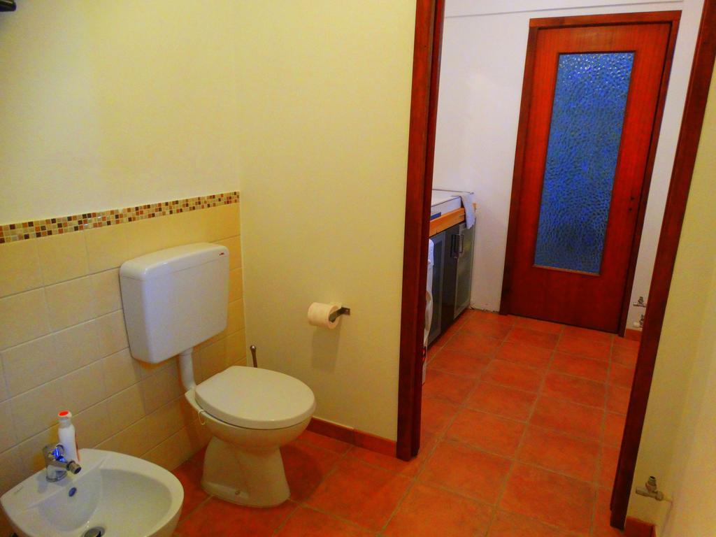 Agriturismo Casa De Colores Moretta المظهر الخارجي الصورة